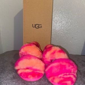 Toddler girls UGG slippers size 8 in zebra print with color pink.